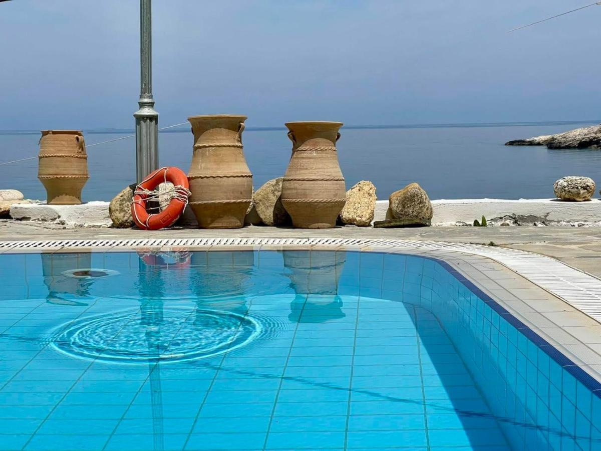 Petani Beach Suites Vóvikesz Kültér fotó